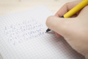 数学塾に通って数多く課題をこなして数学を得意科目にしよう